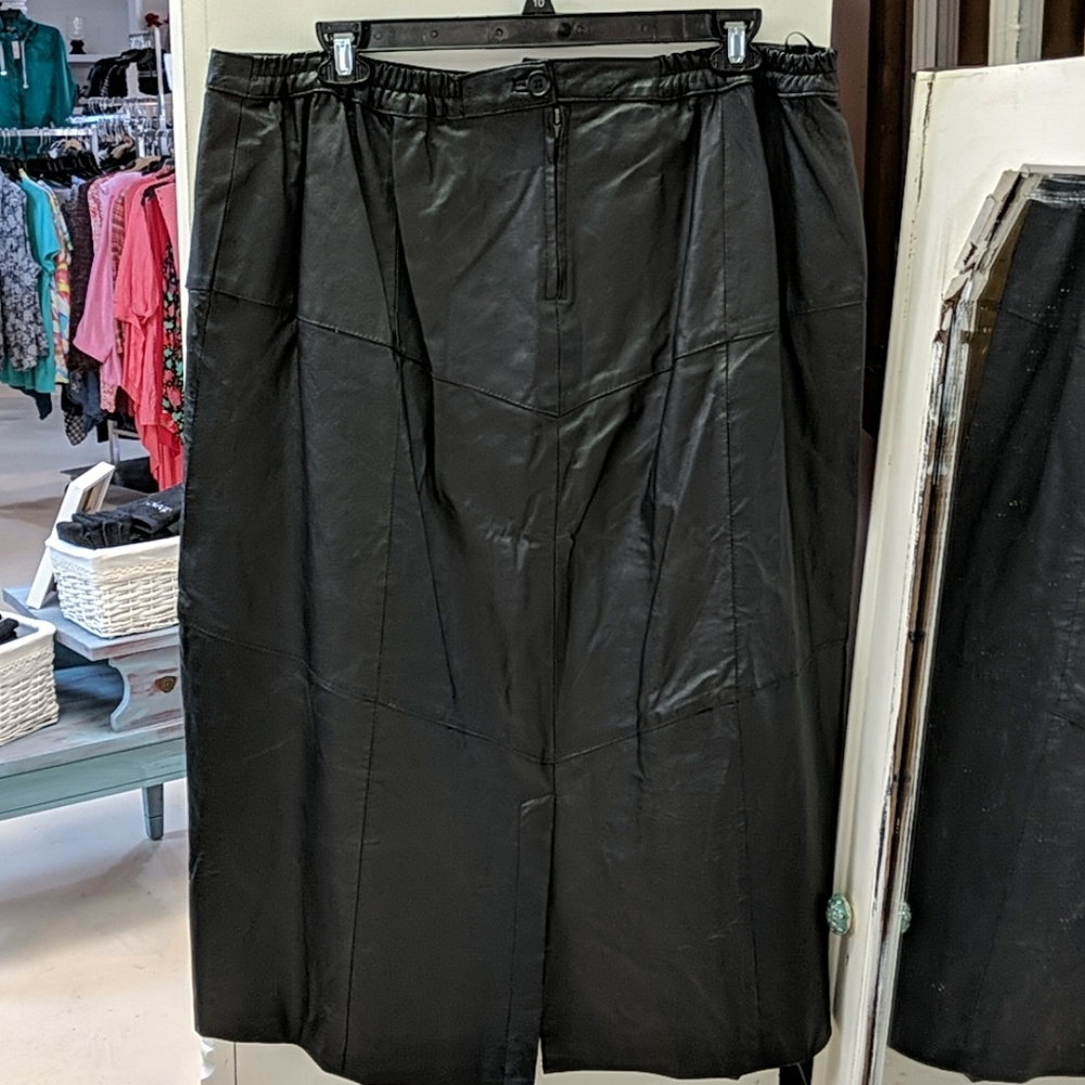 NWT Maggie Barnes Genuine Leather Skirt Size 1X - Picture 3 of 8